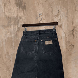 Vintage Black Wrangler Work Jeans Straight Fit Leather Logo Youth Sized Y2K